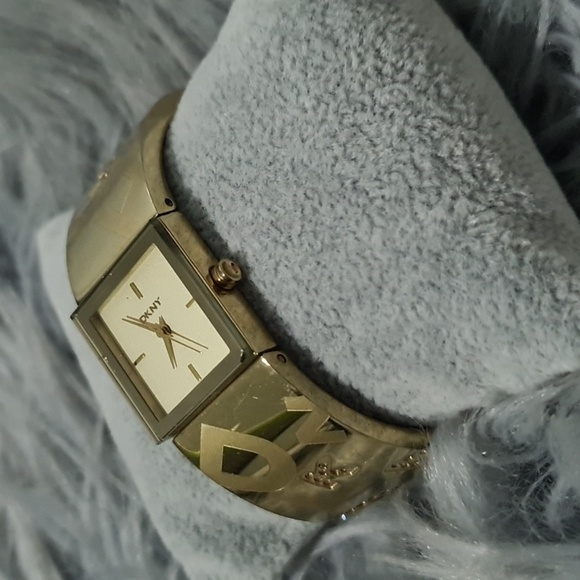 Dkny gold watch bangle 💫 - Picture 2 of 6